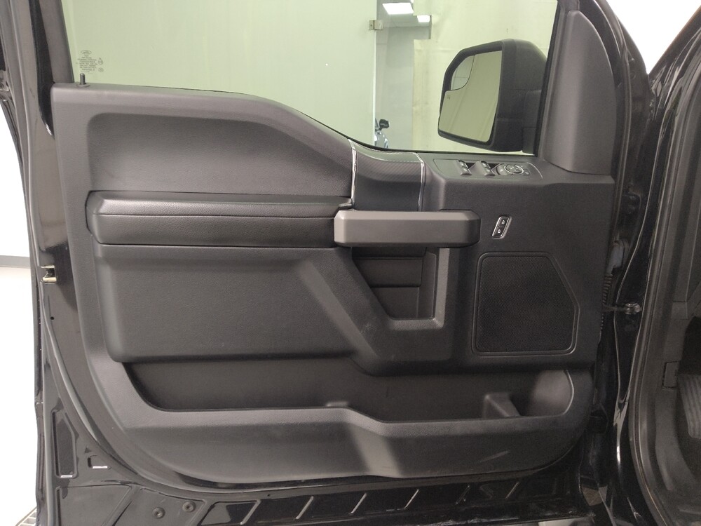 2018 Ford F150 in St. Louis, MO 63136 - 18136951 27