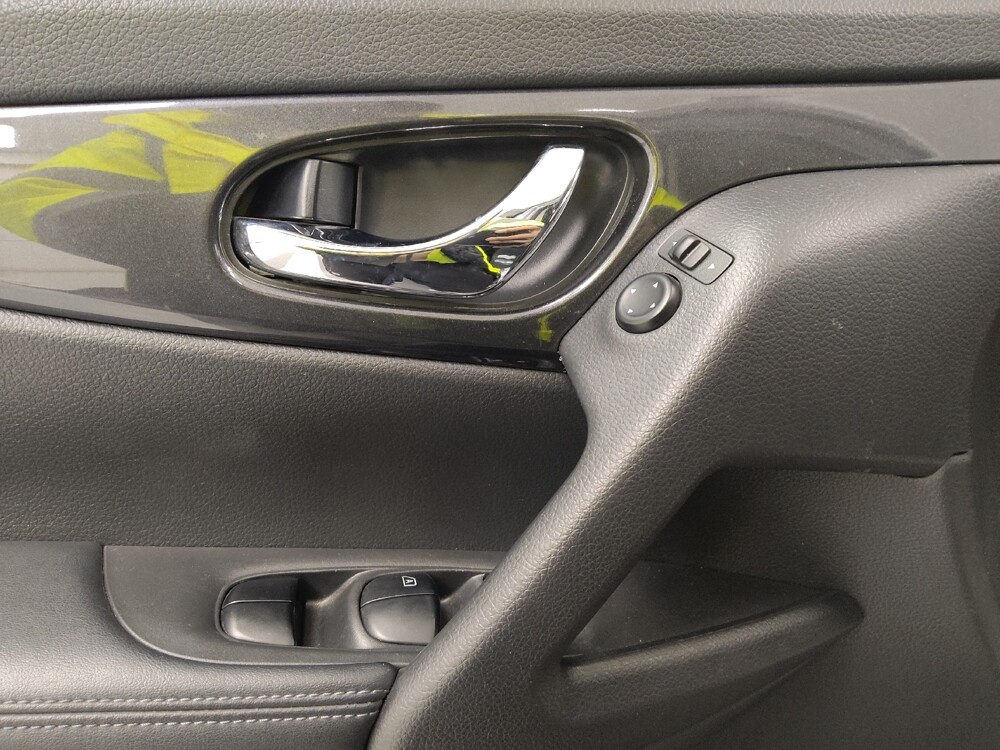 2018 Nissan Rogue in St. Louis, MO 63136 - 18136952 27