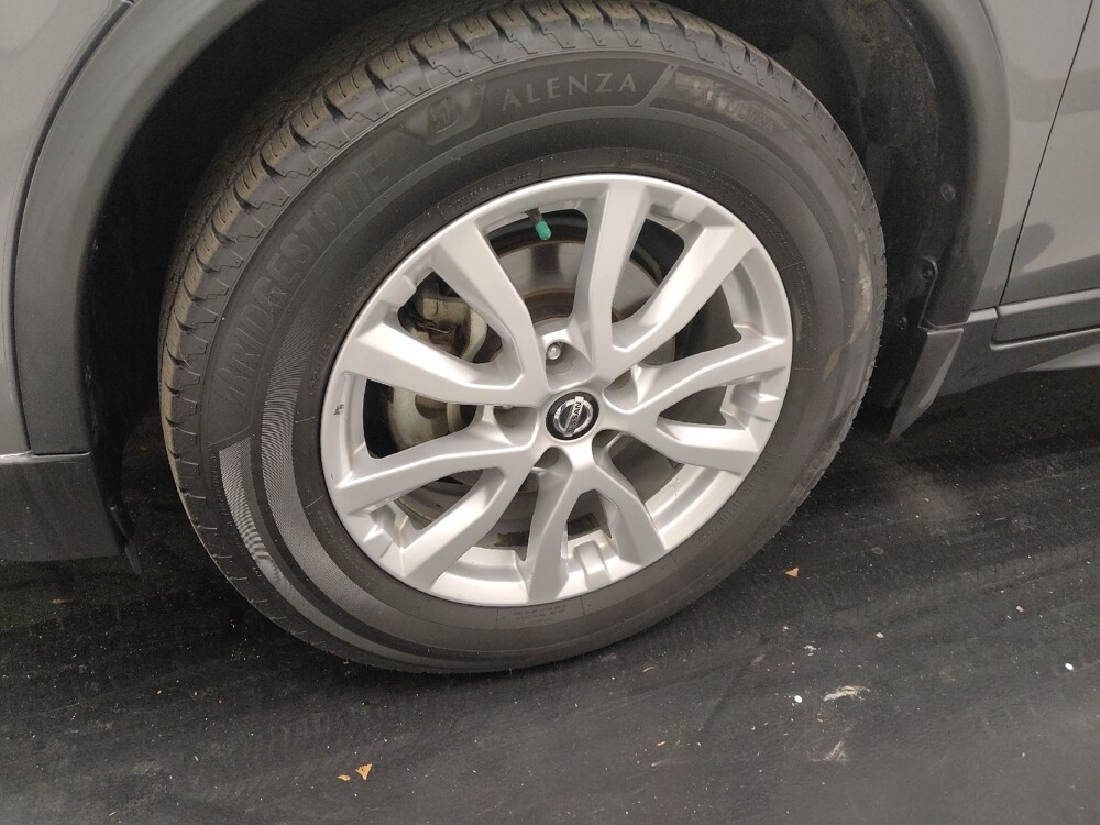 2018 Nissan Rogue in St. Louis, MO 63136 - 18136952 31