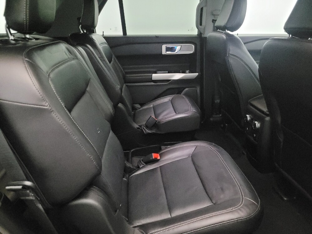 2021 Ford Explorer in Pittsburgh, PA 15237 - 18136960 19