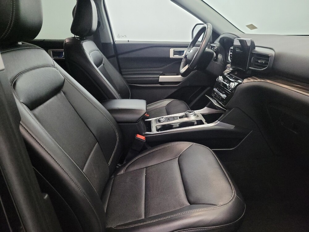 2021 Ford Explorer in Pittsburgh, PA 15237 - 18136960 21