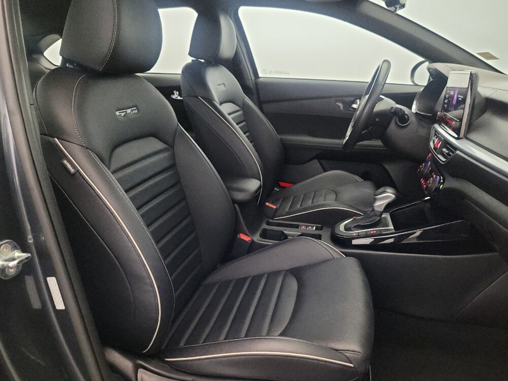 2023 Kia Forte in Pittsburgh, PA 15237 - 18136963 21