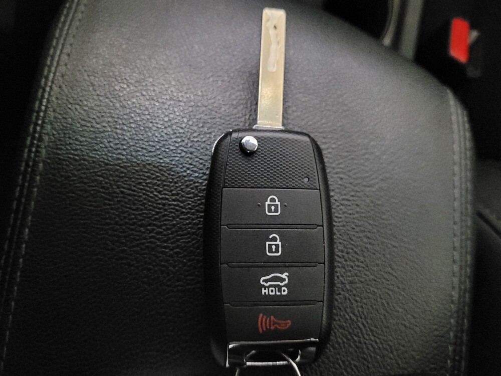 2020 Kia Optima in New Castle, DE 19720 - 18136972 32