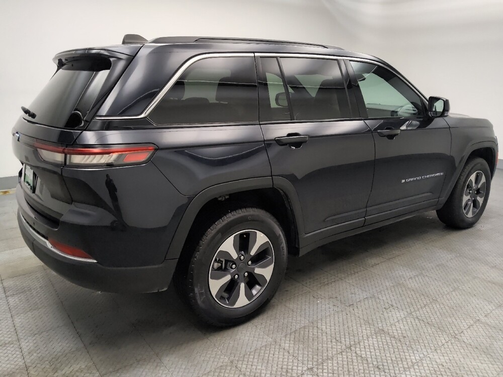 2024 Jeep Grand Cherokee in Des Moines, IA 50310 - 18136980 10