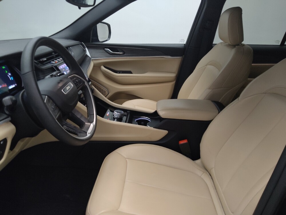 2024 Jeep Grand Cherokee in Des Moines, IA 50310 - 18136980 17