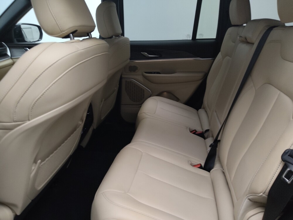 2024 Jeep Grand Cherokee in Des Moines, IA 50310 - 18136980 18