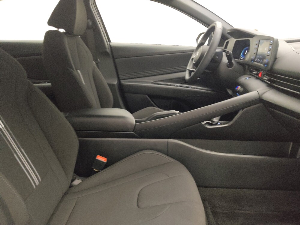 2025 Hyundai Elantra in Lombard, IL 60148 - 18136983 21