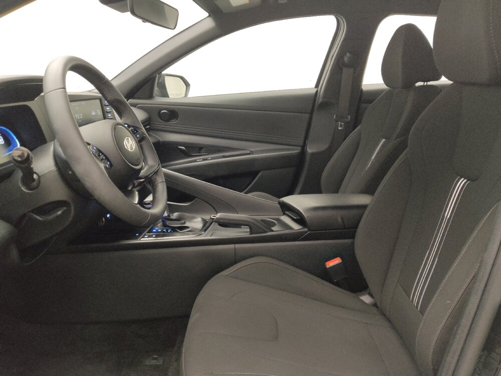 2025 Hyundai Elantra in Lombard, IL 60148 - 18136983 17