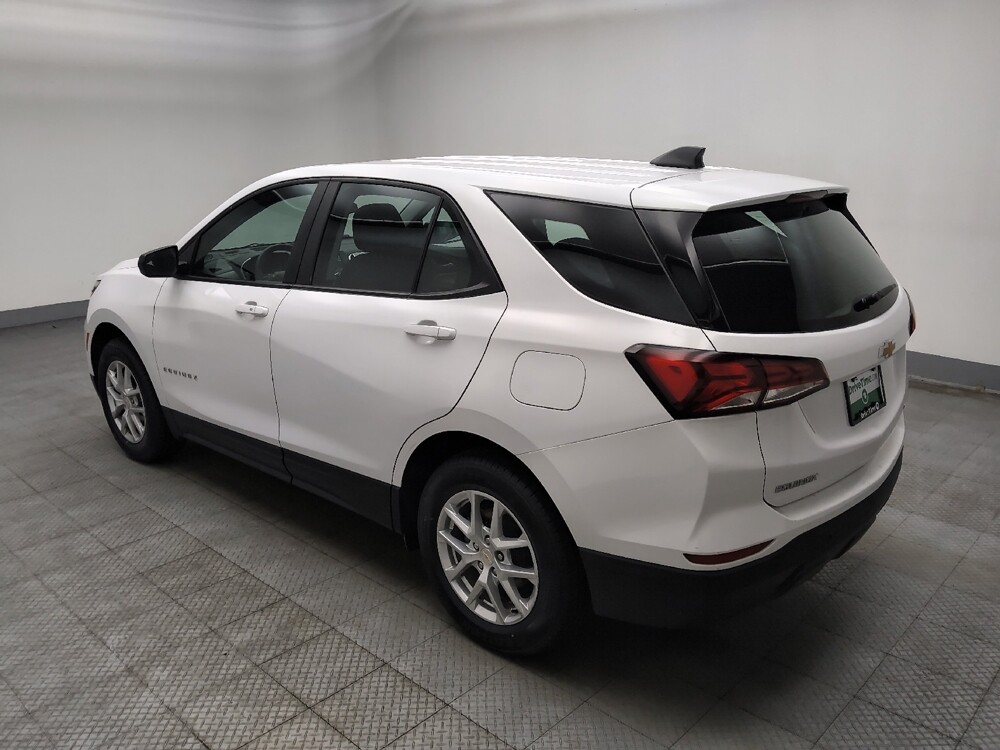 2024 Chevrolet Equinox in Lombard, IL 60148 - 18136988 3