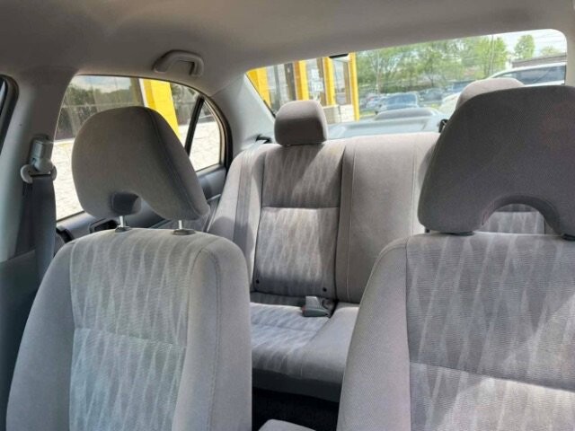 2005 Honda Civic in Indianapolis, IN 46222-4002 - 18136992 7