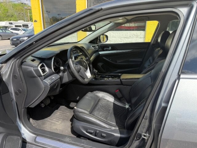 2018 Nissan Maxima in Indianapolis, IN 46222-4002 - 18136994 5