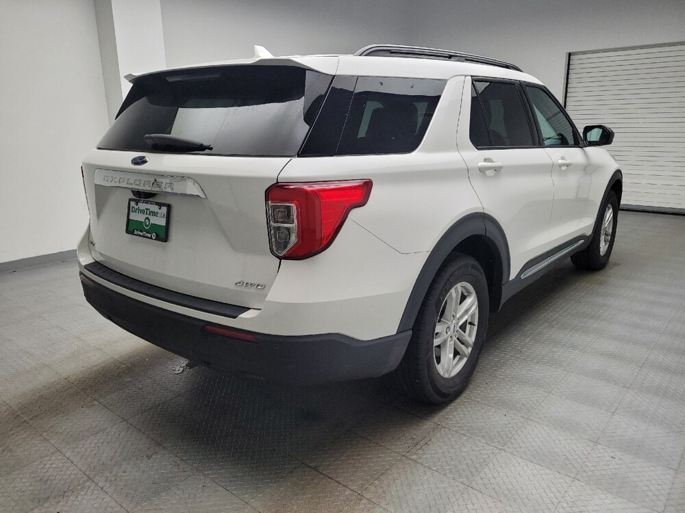 2022 Ford Explorer in Eastpointe, MI 48021 - 18136998 9