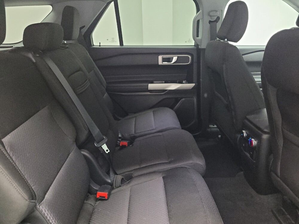 2022 Ford Explorer in Eastpointe, MI 48021 - 18136998 19