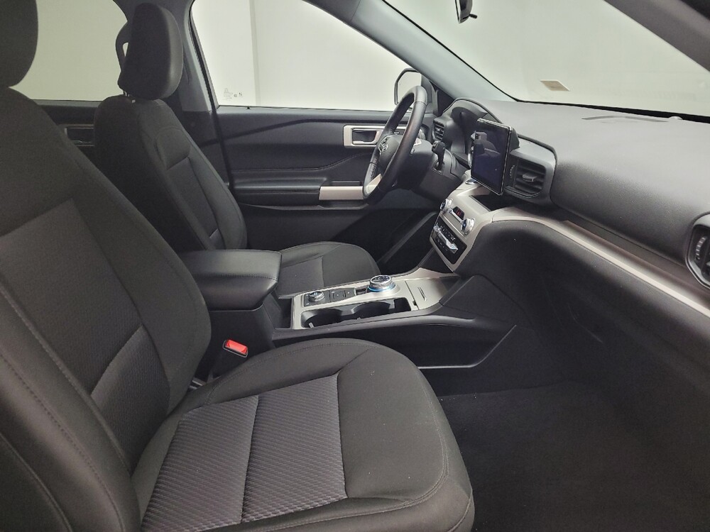 2022 Ford Explorer in Eastpointe, MI 48021 - 18136998 21
