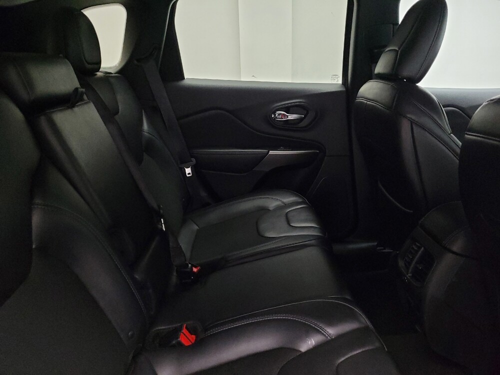 2019 Jeep Cherokee in Taylor, MI 48180 - 18137001 19