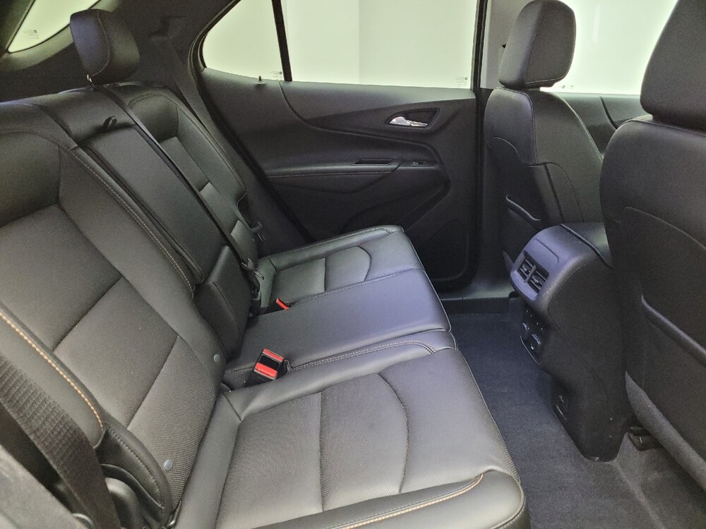 2018 Chevrolet Equinox in Taylor, MI 48180 - 18137002 19