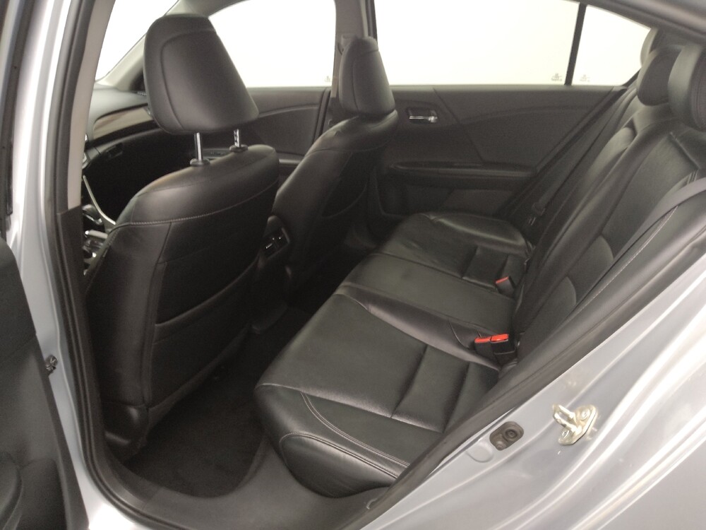2017 Honda Accord in Independence, MO 64055 - 18137028 18