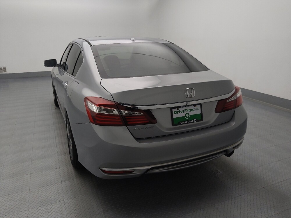 2017 Honda Accord in Independence, MO 64055 - 18137028 6