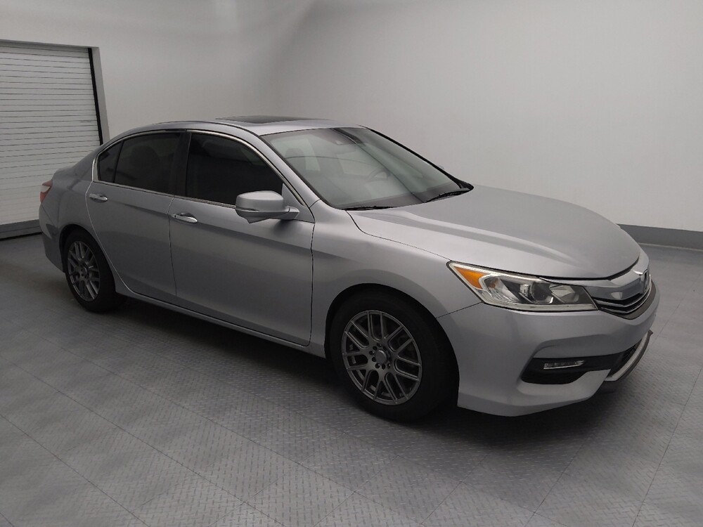 2017 Honda Accord in Independence, MO 64055 - 18137028 11
