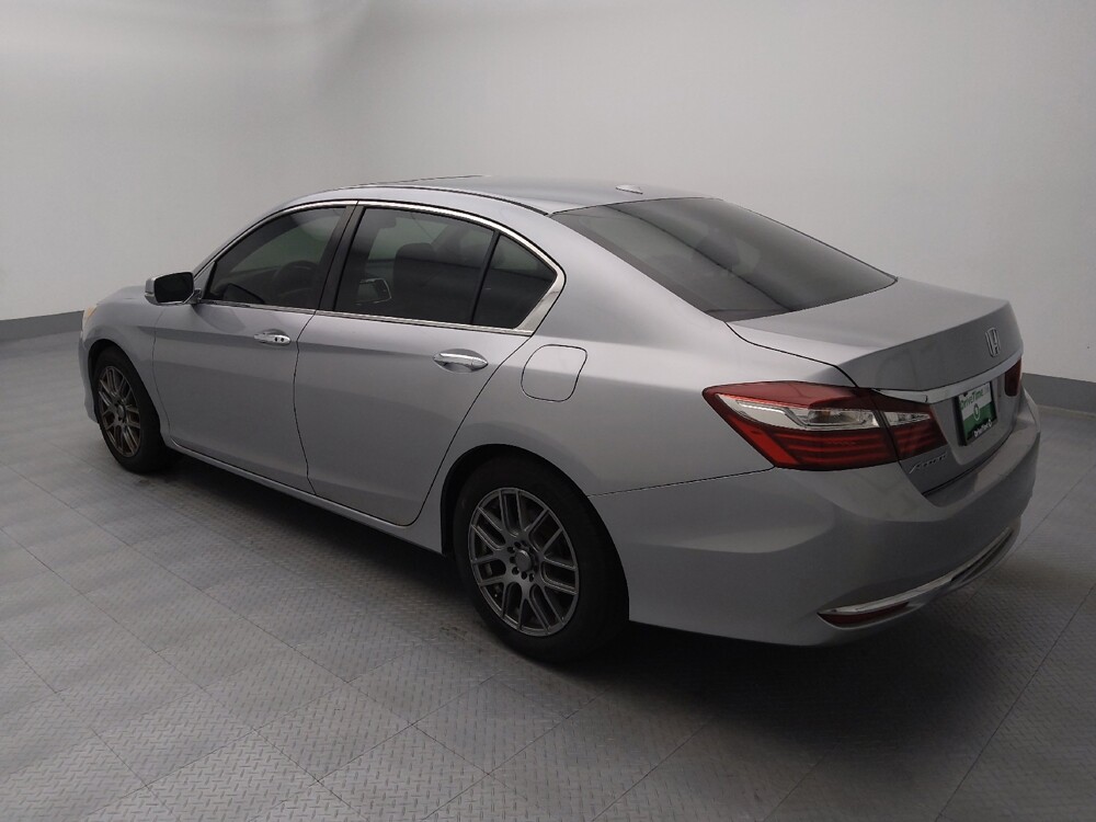 2017 Honda Accord in Independence, MO 64055 - 18137028 3