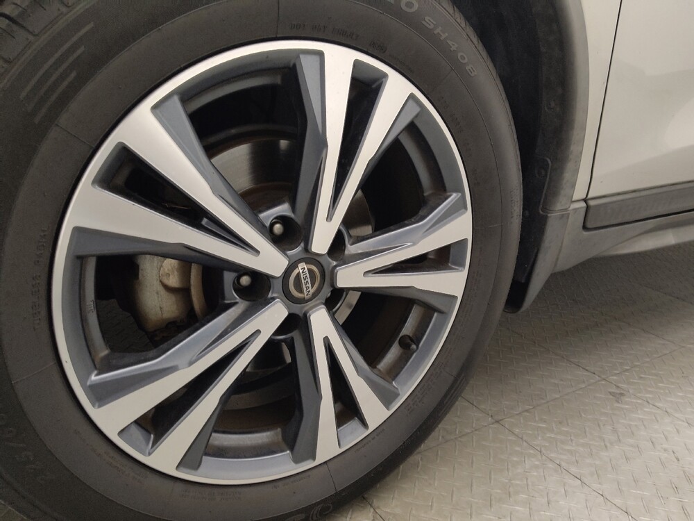 2019 Nissan Rogue in Jacksonville, FL 32210 - 18137035 31