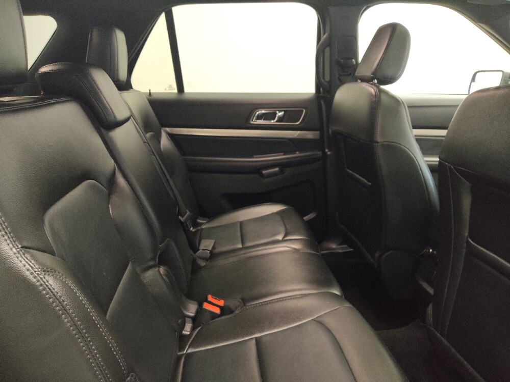 2018 Ford Explorer in Lombard, IL 60148 - 18137056 19