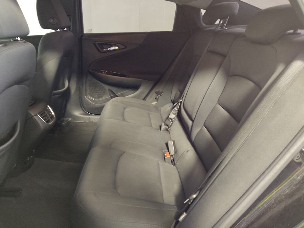 2016 Chevrolet Malibu in Midlothian, IL 60445 - 18137064 18