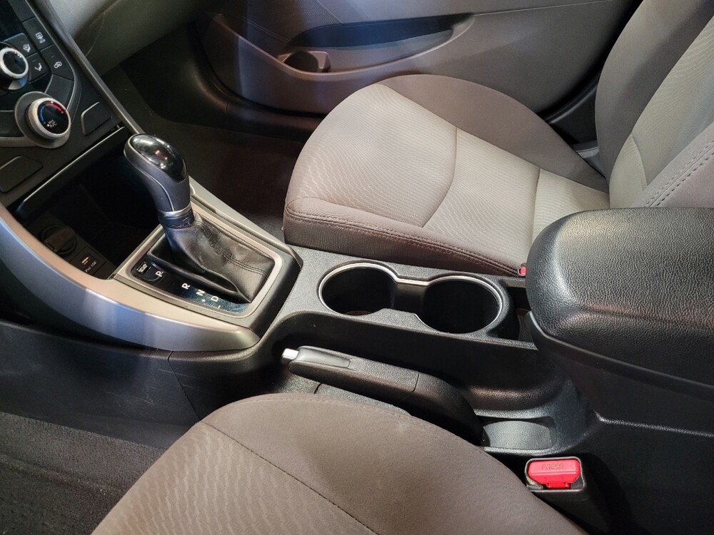 2016 Hyundai Elantra in Jacksonville, FL 32210 - 18137069 26