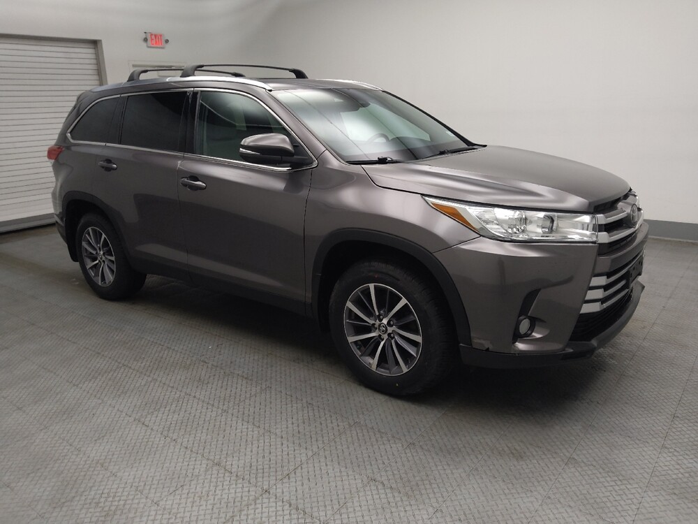 2019 Toyota Highlander in Midlothian, IL 60445 - 18137080 11