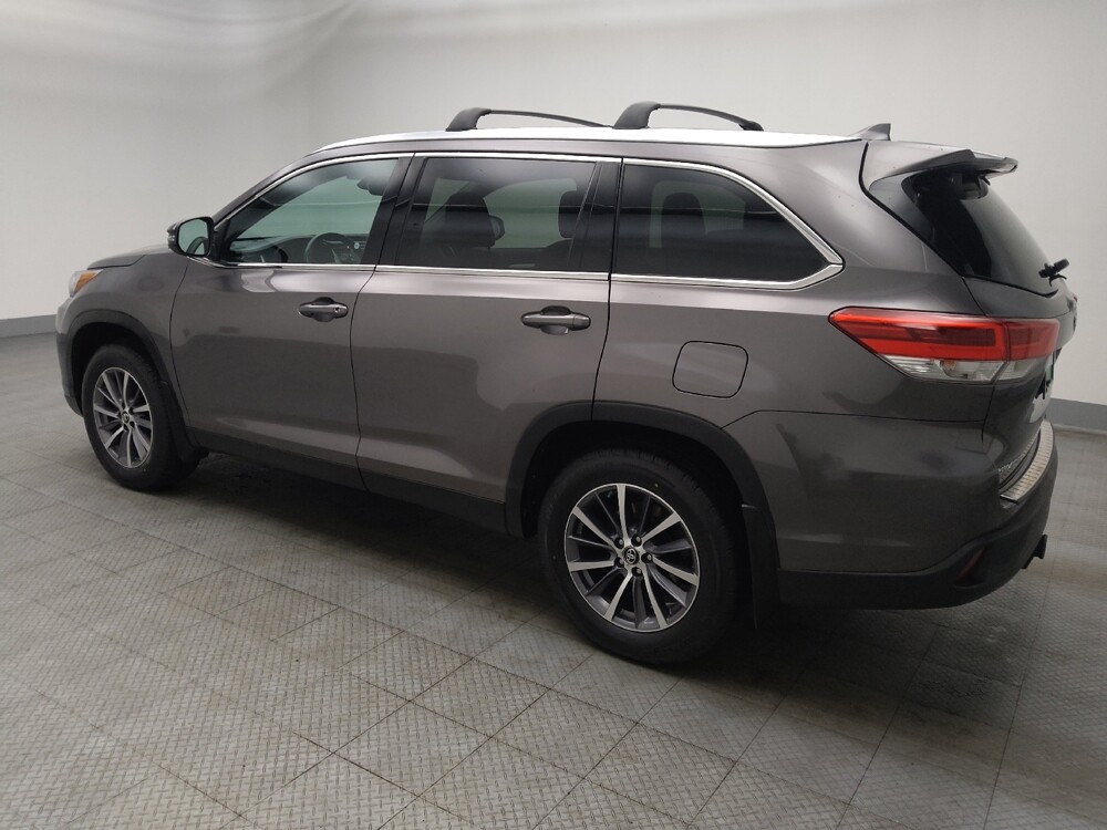 2019 Toyota Highlander in Midlothian, IL 60445 - 18137080 3