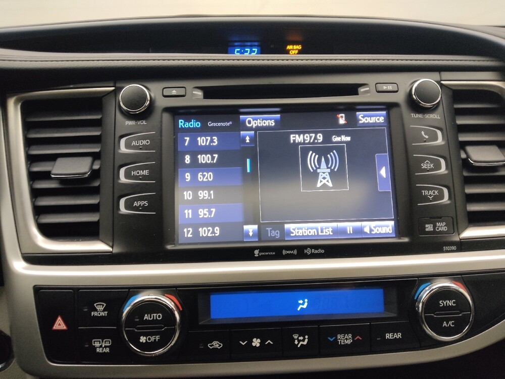 2019 Toyota Highlander in Midlothian, IL 60445 - 18137080 25