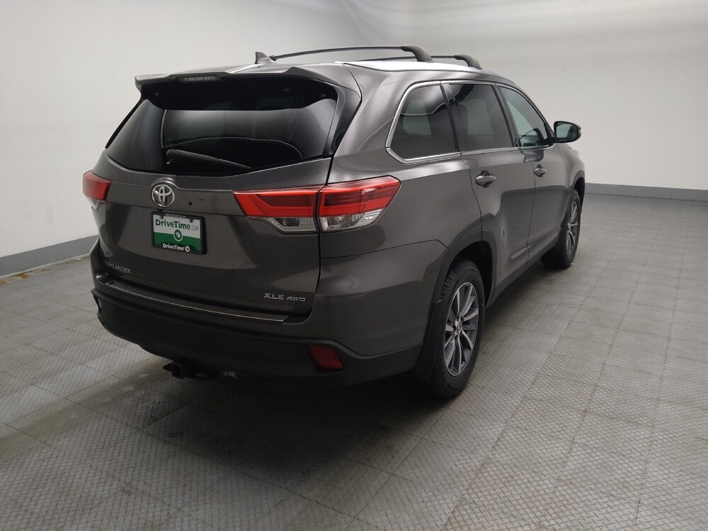 2019 Toyota Highlander in Midlothian, IL 60445 - 18137080 9