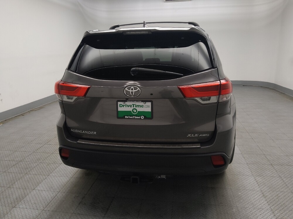 2019 Toyota Highlander in Midlothian, IL 60445 - 18137080 7