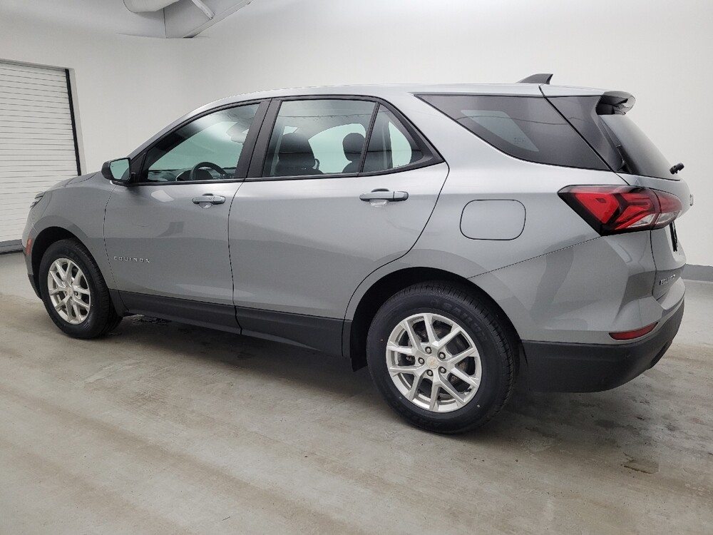 2023 Chevrolet Equinox in Maple Heights, OH 44137 - 18137087 3
