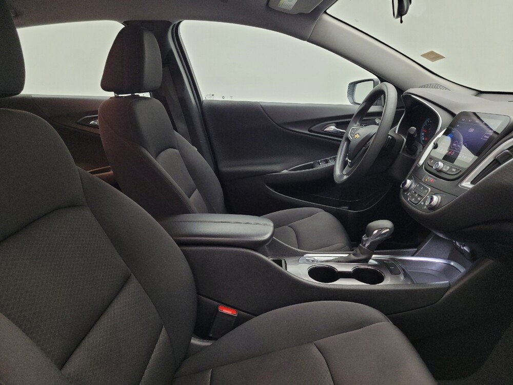 2023 Chevrolet Malibu in Maple Heights, OH 44137 - 18137088 21