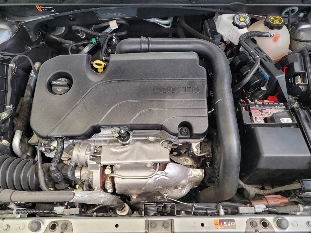 2023 Chevrolet Malibu in Maple Heights, OH 44137 - 18137088 30