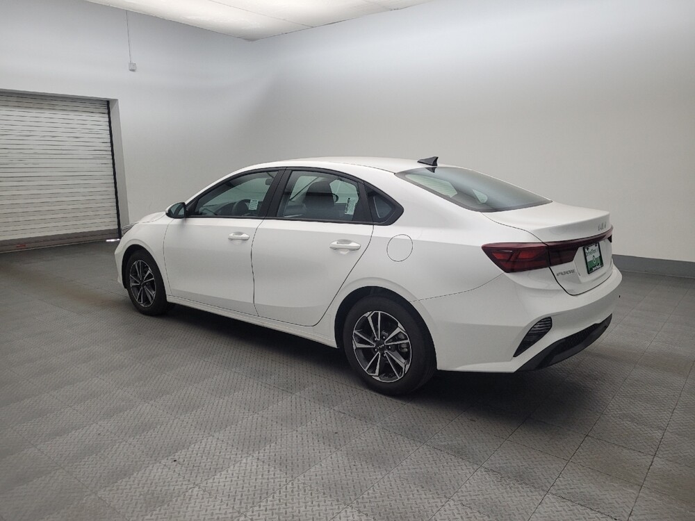 2023 Kia Forte in Phoenix, AZ 85022 - 18137092 3