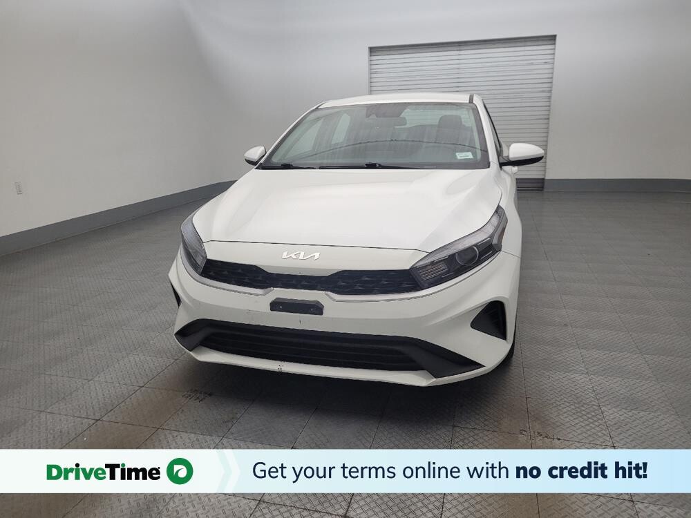 2023 Kia Forte in Phoenix, AZ 85022 - 18137092