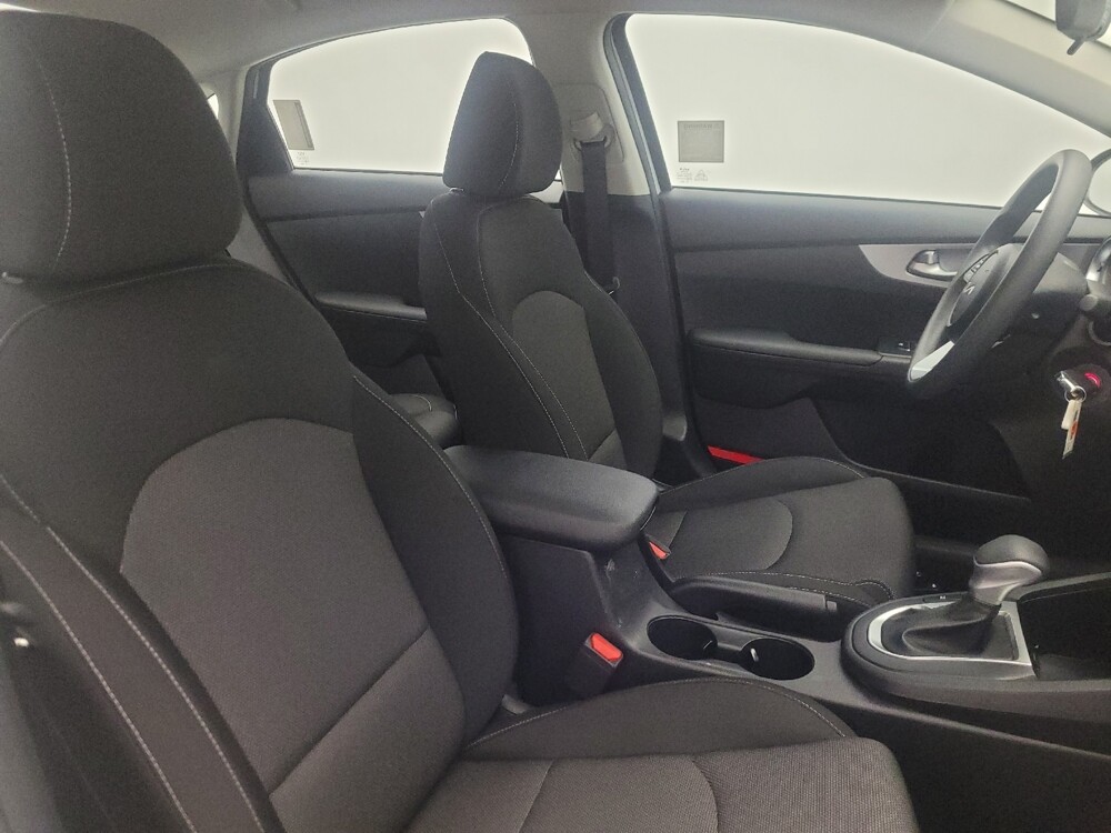 2023 Kia Forte in Phoenix, AZ 85022 - 18137092 21