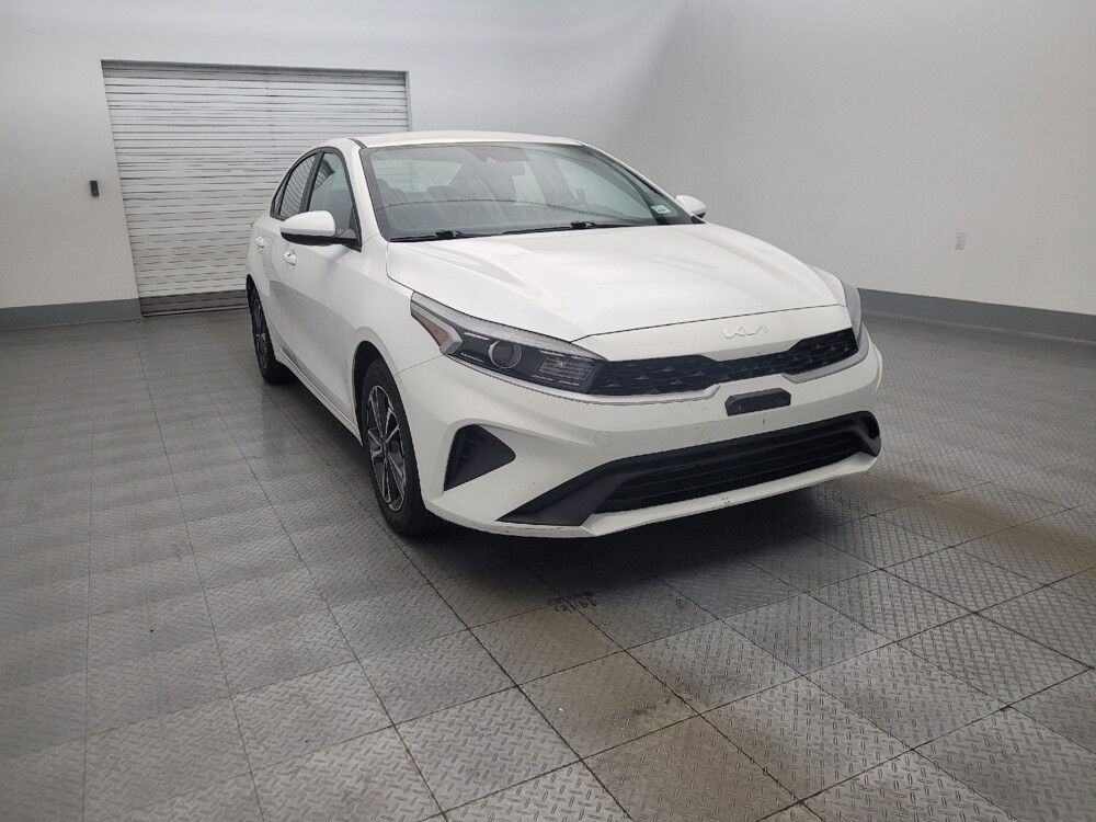 2023 Kia Forte in Phoenix, AZ 85022 - 18137092 13