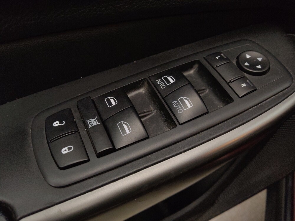2020 Jeep Cherokee in Denver, CO 80012 - 18137102 27