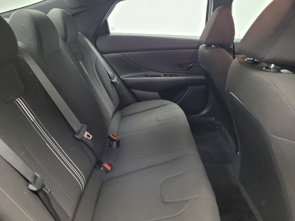 2025 Hyundai Elantra in Antioch, TN 37013 - 18137104 19