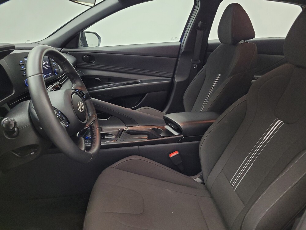 2025 Hyundai Elantra in Antioch, TN 37013 - 18137104 17