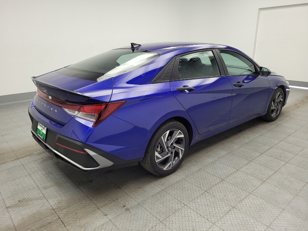 2025 Hyundai Elantra in Antioch, TN 37013 - 18137104 9