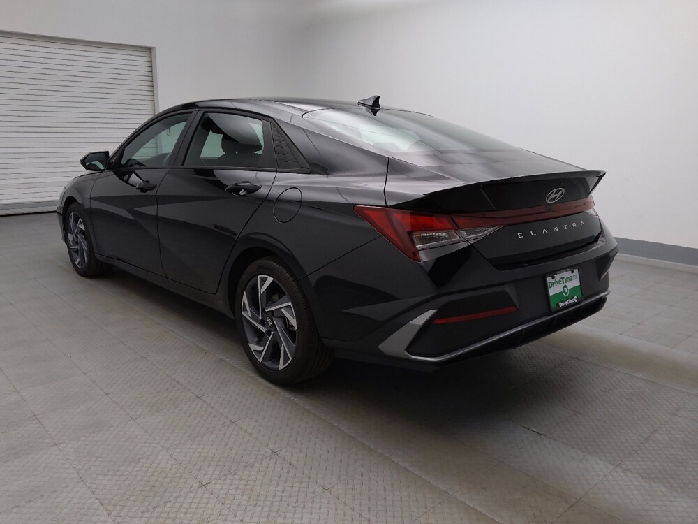 2025 Hyundai Elantra in Denver, CO 80012 - 18137106 5