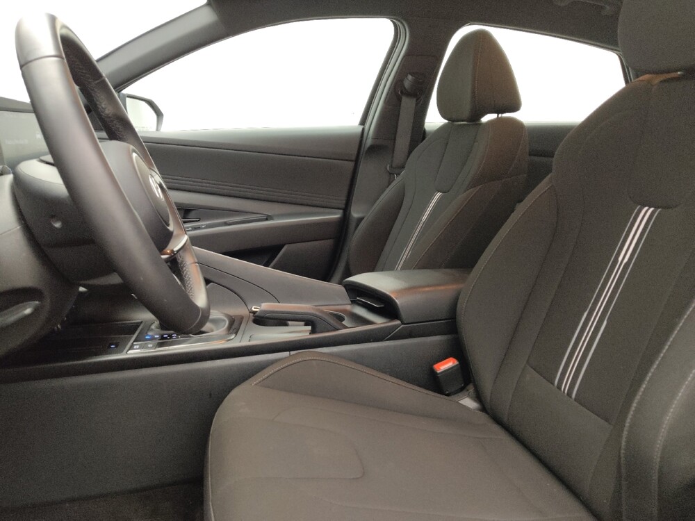 2025 Hyundai Elantra in Denver, CO 80012 - 18137106 17