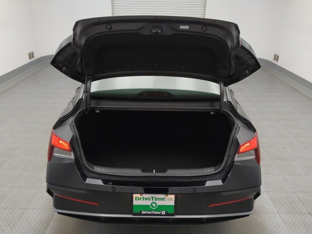 2025 Hyundai Elantra in Denver, CO 80012 - 18137106 29