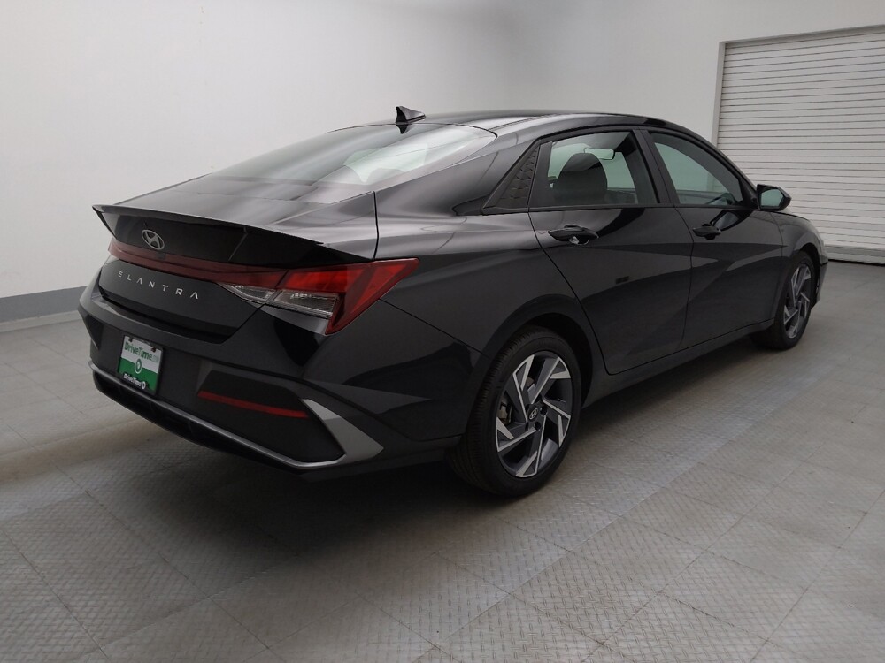2025 Hyundai Elantra in Denver, CO 80012 - 18137106 9