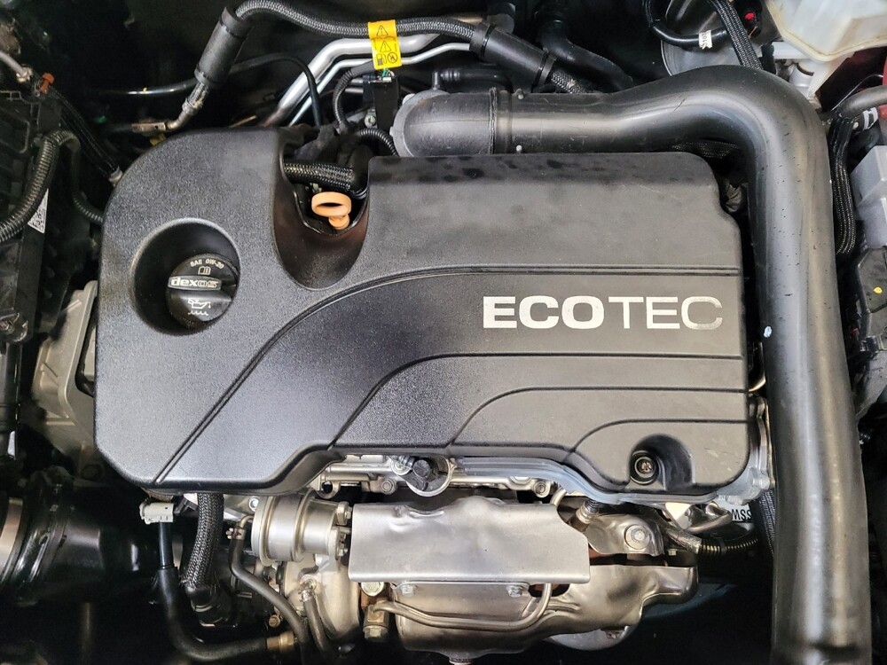 2020 Chevrolet Equinox in Torrance, CA 90504 - 18137108 30