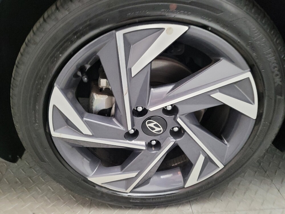 2025 Hyundai Elantra in Riverside, CA 92504 - 18137110 29